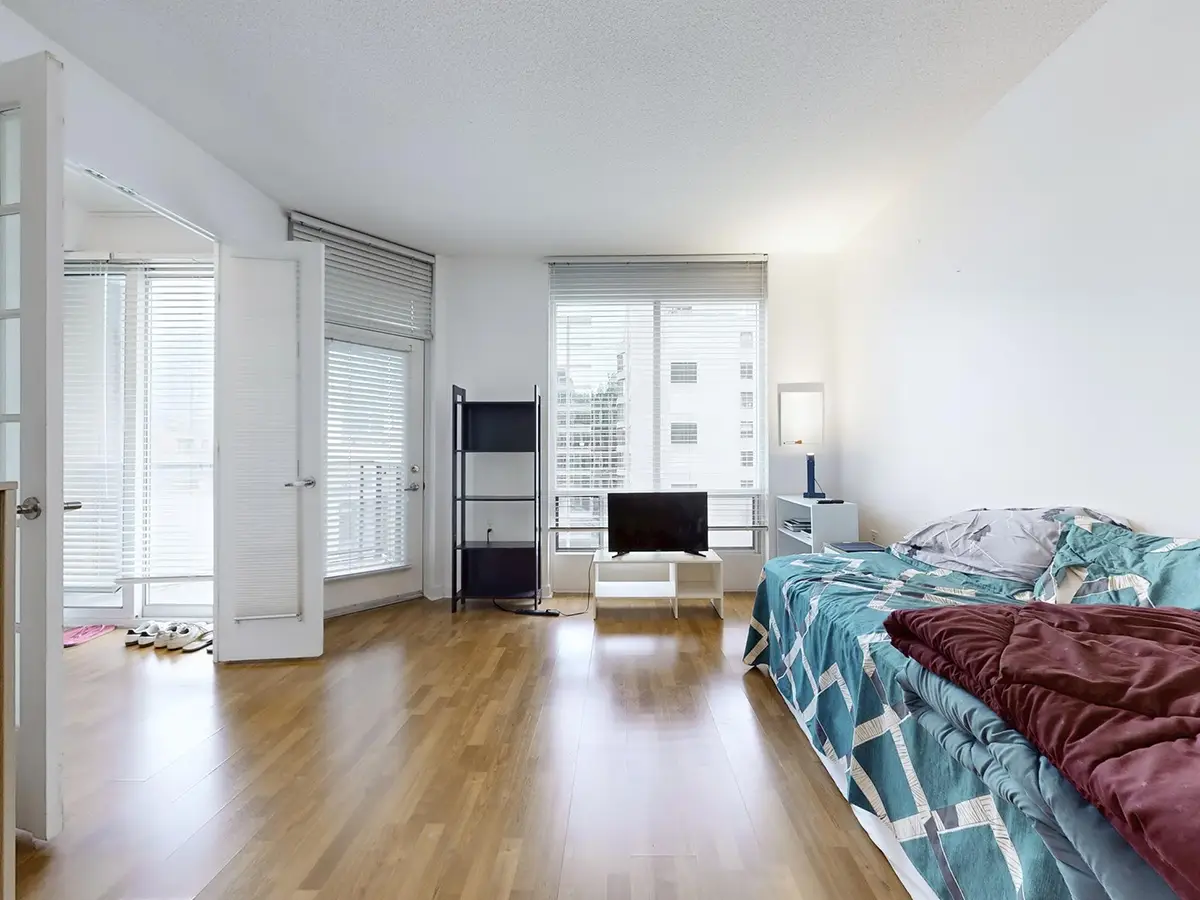 1612-85 Bloor St. E., Toronto, Ontario