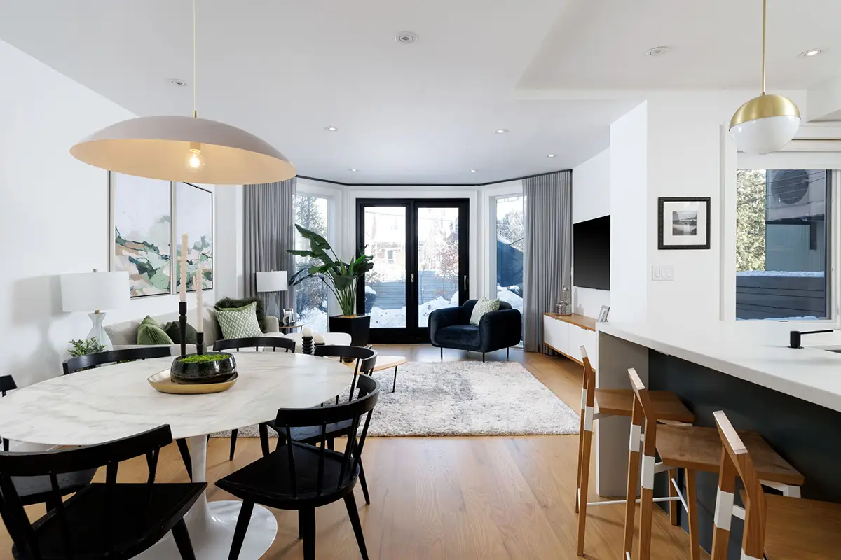 96 Summerhill - Dining & Living Room