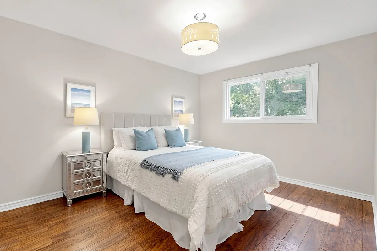 https://shirriffwells.com/wp-content/uploads/2026/10/12-Sir-Pellias-Ter_Bedroom_SLIDE.webp