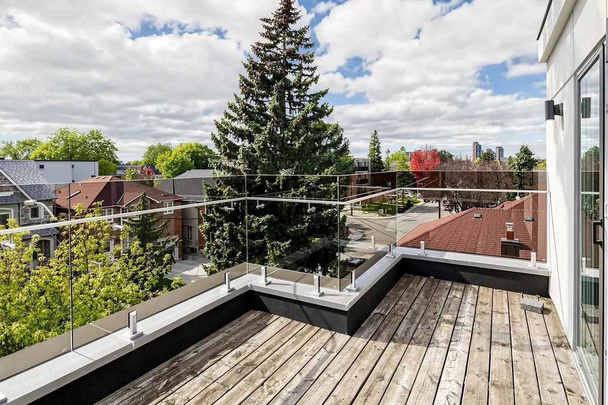 161B Locksley Ave, Toronto, ON - Roof balcony